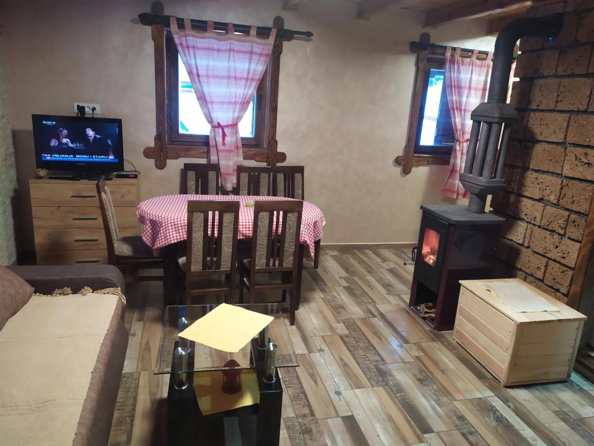 Vila Balerina Mitrovac Εξωτερικό φωτογραφία